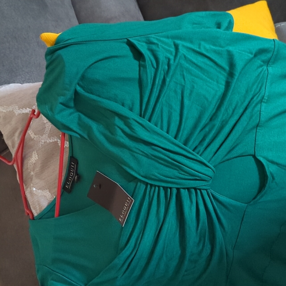 Dress - Picture 5 of 5